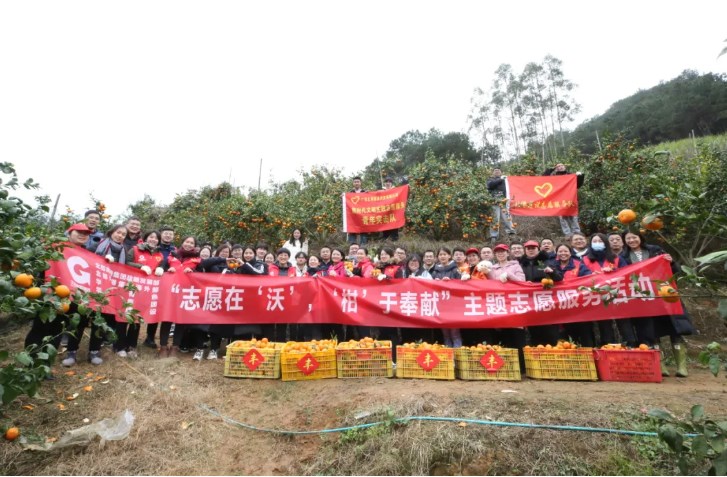 華錫有色派駐車河村第一書記李進飛榮獲自治區(qū)駐村工作隊先進個人稱號