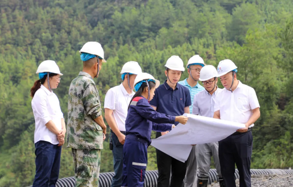 華錫有色領導班子成員國慶假期赴河池片區(qū)企業(yè)調研督導